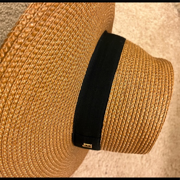 SOLD Eric Javits Daphne Hat Wide Brim SPF 50 Black/Natural - Picture 2 of 7